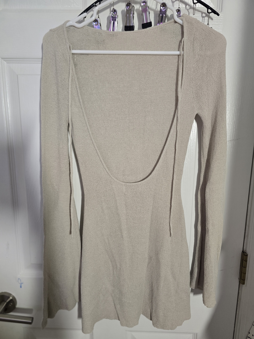 Meshki Women’s Scoop-Back Lightweight Knit Sweater - Cream